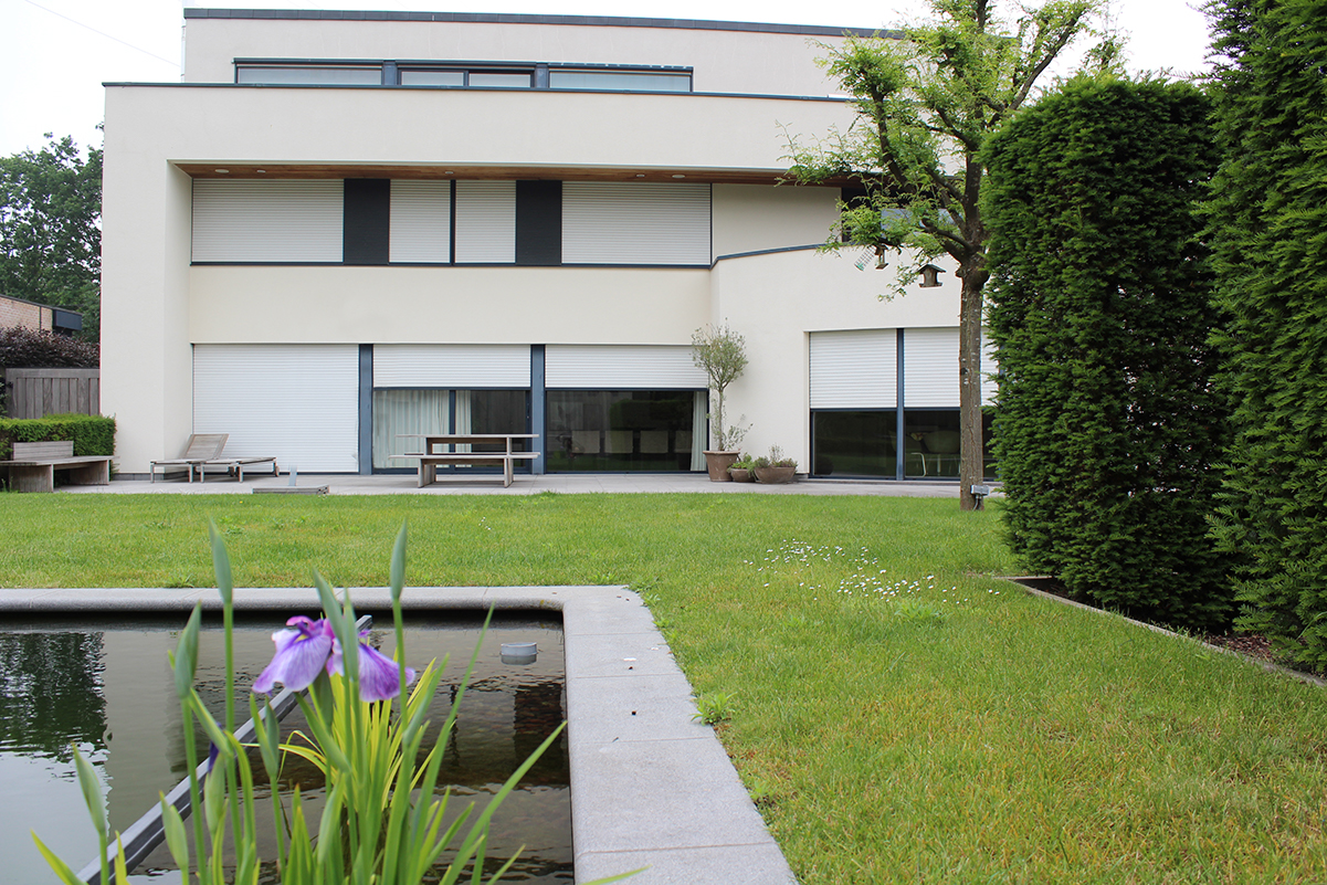 SUYS inbouwrolluiken moderne villa