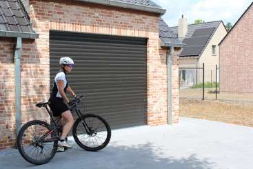 Garagepoort Roller Door Portes Roulantes Gezinswoning